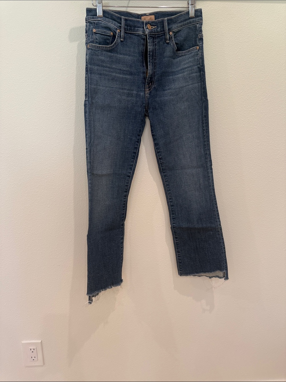 Mother Women's  the insider crop step fray in “girl crush”